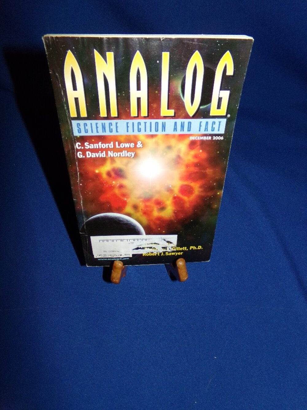 Vintage Analog Magazine: Science Fiction and Fact - December 2006